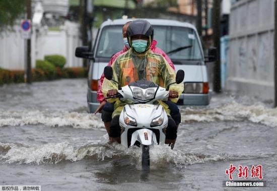 泰国曼谷遭遇数十年来最强降雨 城市内涝严重
