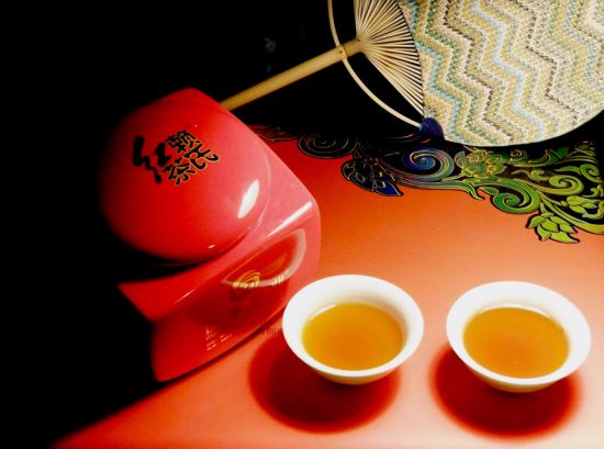茶杯口上的雅歌