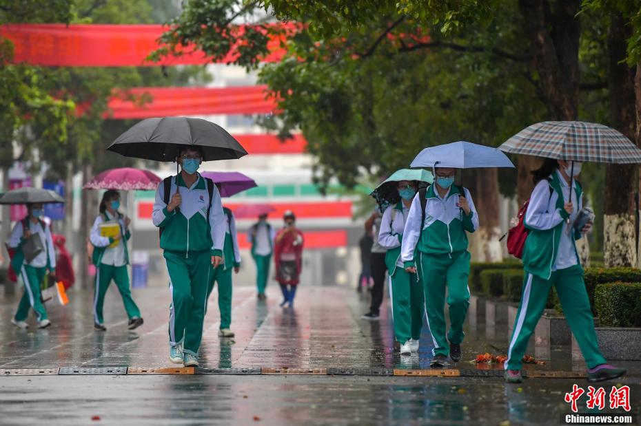 海南省高三、初三年级学生开学复课