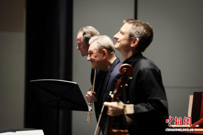 羽管键琴大师特雷沃·平诺克上海首演